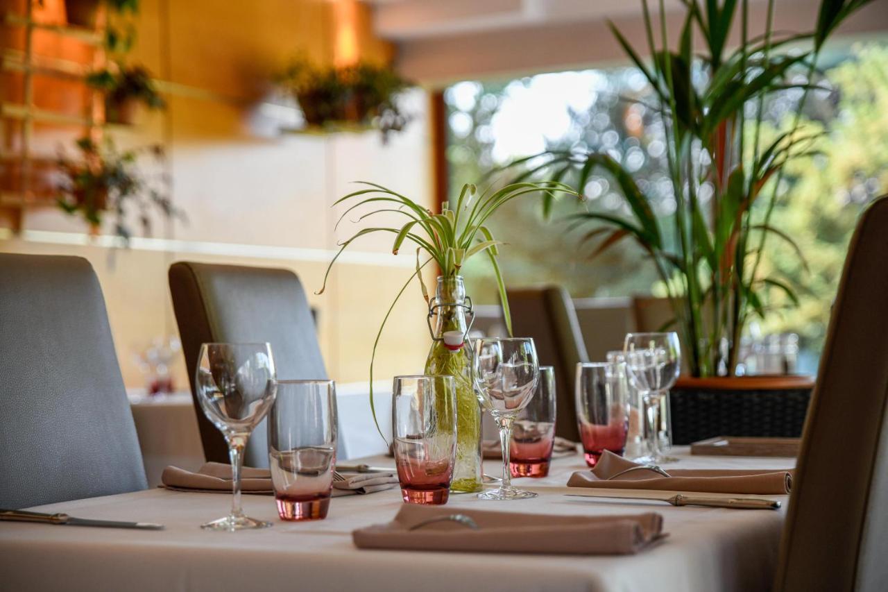 Logis Hostellerie La Chaumiere Arsonval Экстерьер фото